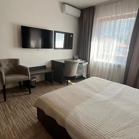 Hotel Divan SJJ Eksteriør bilde