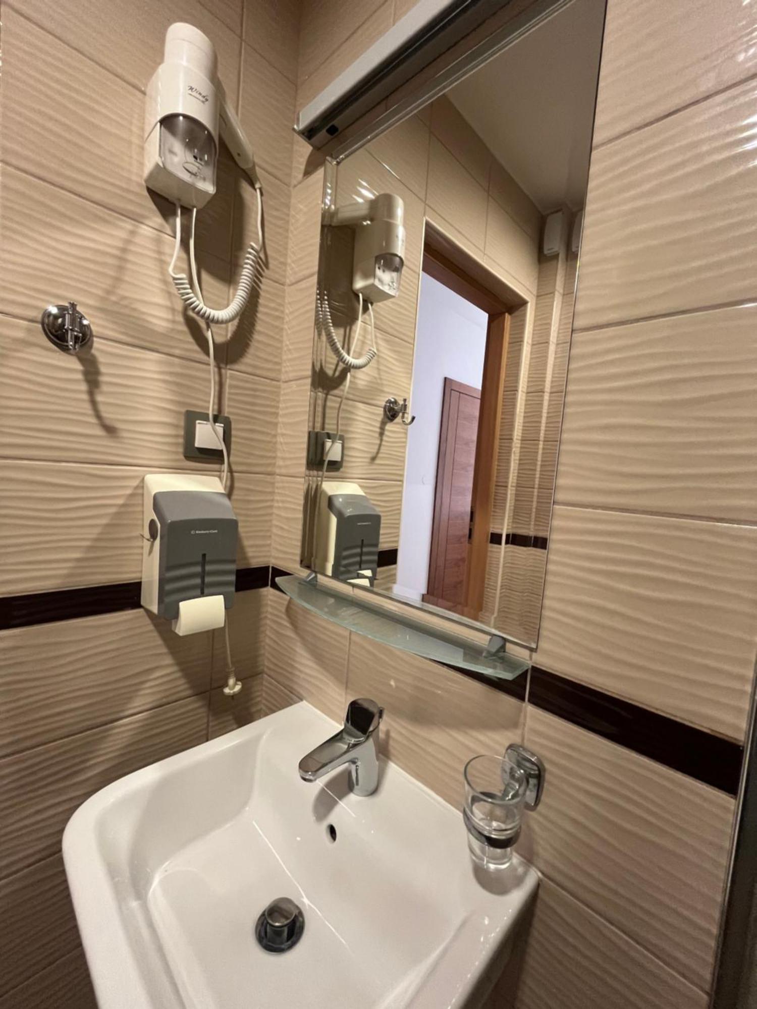 Hotel Divan SJJ Eksteriør bilde